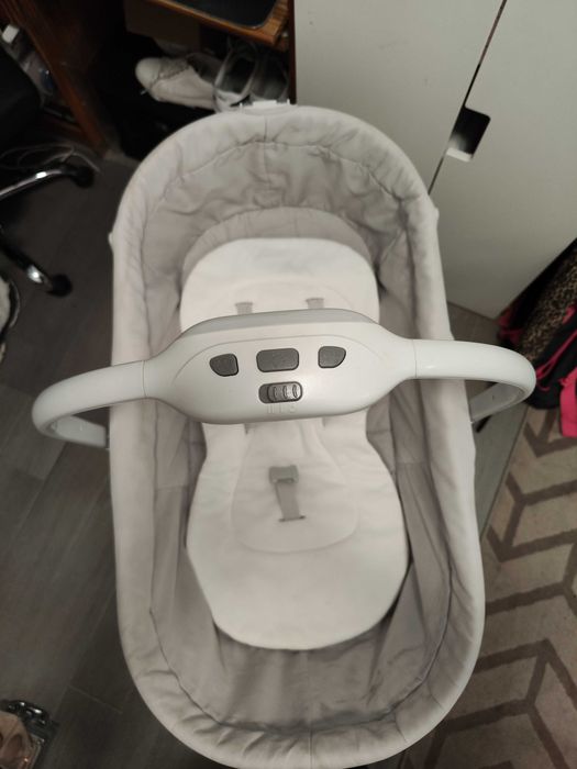 baby hug da Chicco 4 em 1  Valor negociavel