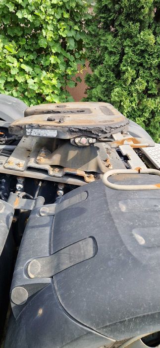 Сідельний зчипний пристрій (сідло)