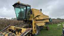 CEIFEIRA Debulhadora New Holland 8040