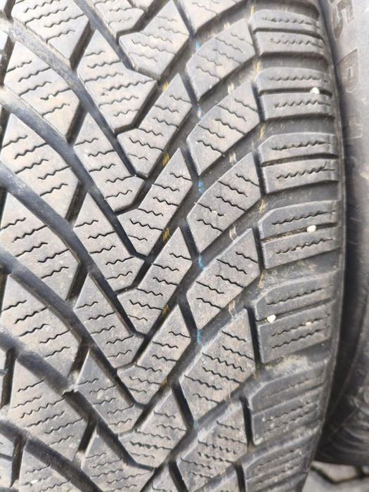 Sprzedam opony zimowe Continental 16