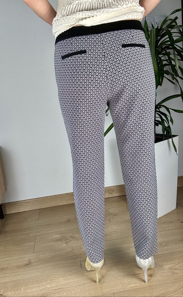Eleganckie wygodne spodnie chinosy L XL biało czarne we wzory boho