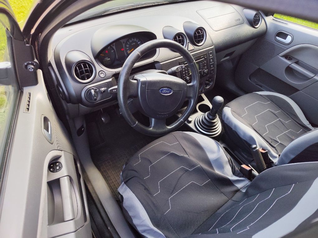 Ford Fiesta MK5 1.4 TDCi 68KM Ghia* Klimatyzacja Sprawna! 5 Drzwiowa!