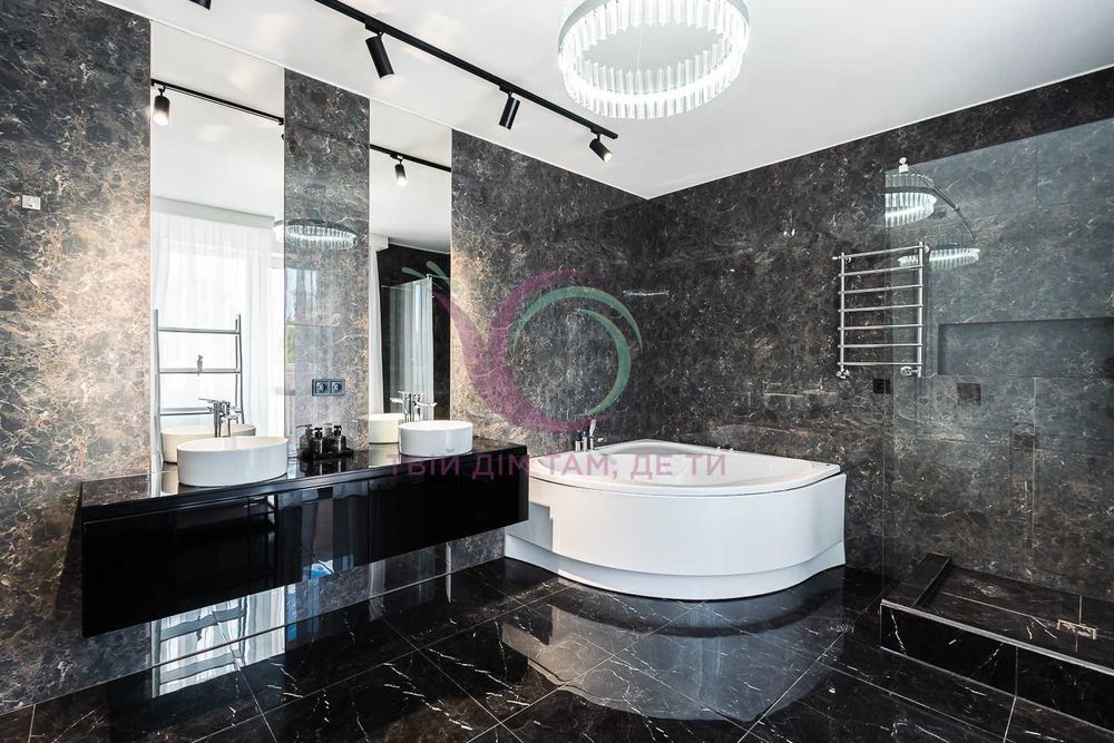 3-к. квартира з дизайнерським ремонтом по вул. Йосипа Сліпого.