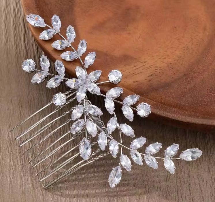 Ozdoba ślubna do włosów upięć