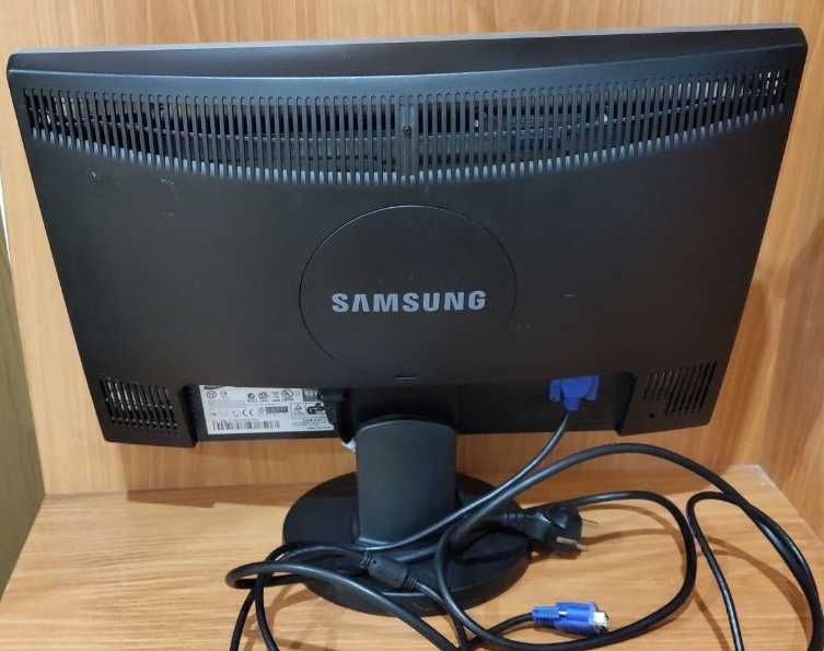 Продам монитор 19'' Samsung 943NW