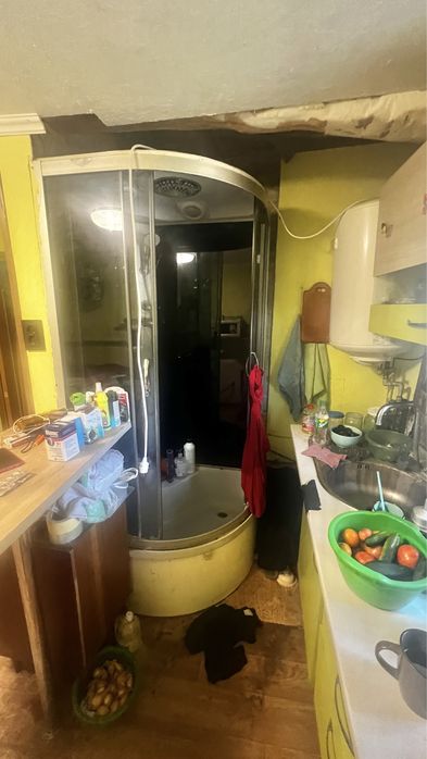 ТЕРМІНОВО! Продам будинок із зручностями в Узині