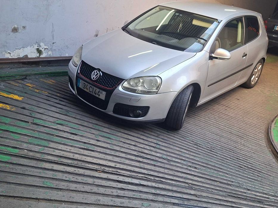 Vendo ou troco golf 5 tdi van
