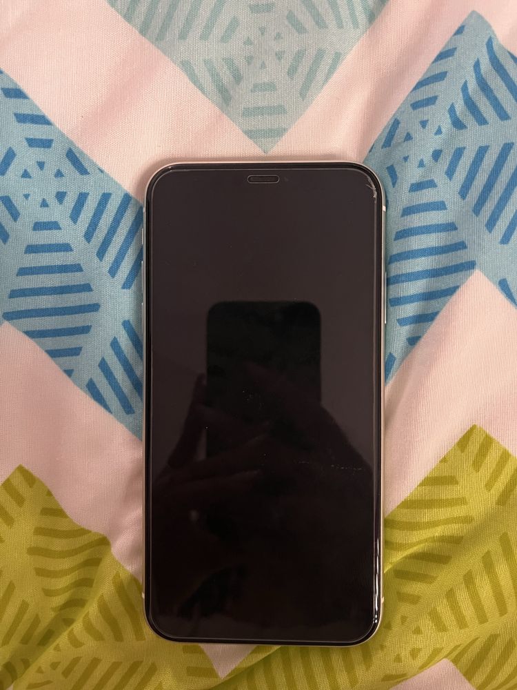 Iphone 11 branco-64 GB