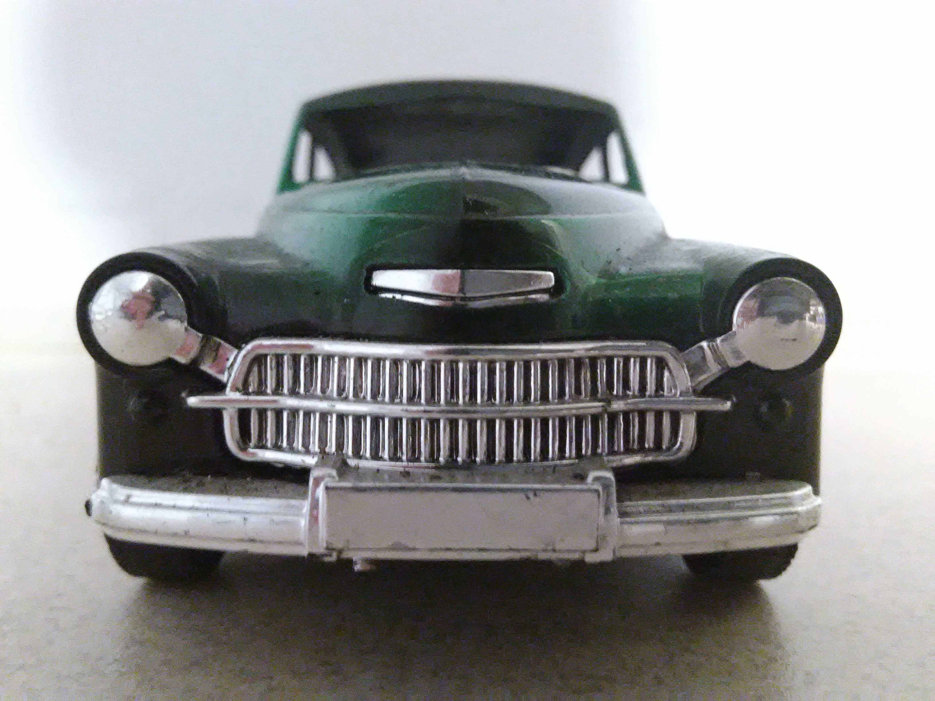 WARSZAWA Garbus MAX Tuning model 1:24 RETRO 1/24 zabytek ( prl czz )