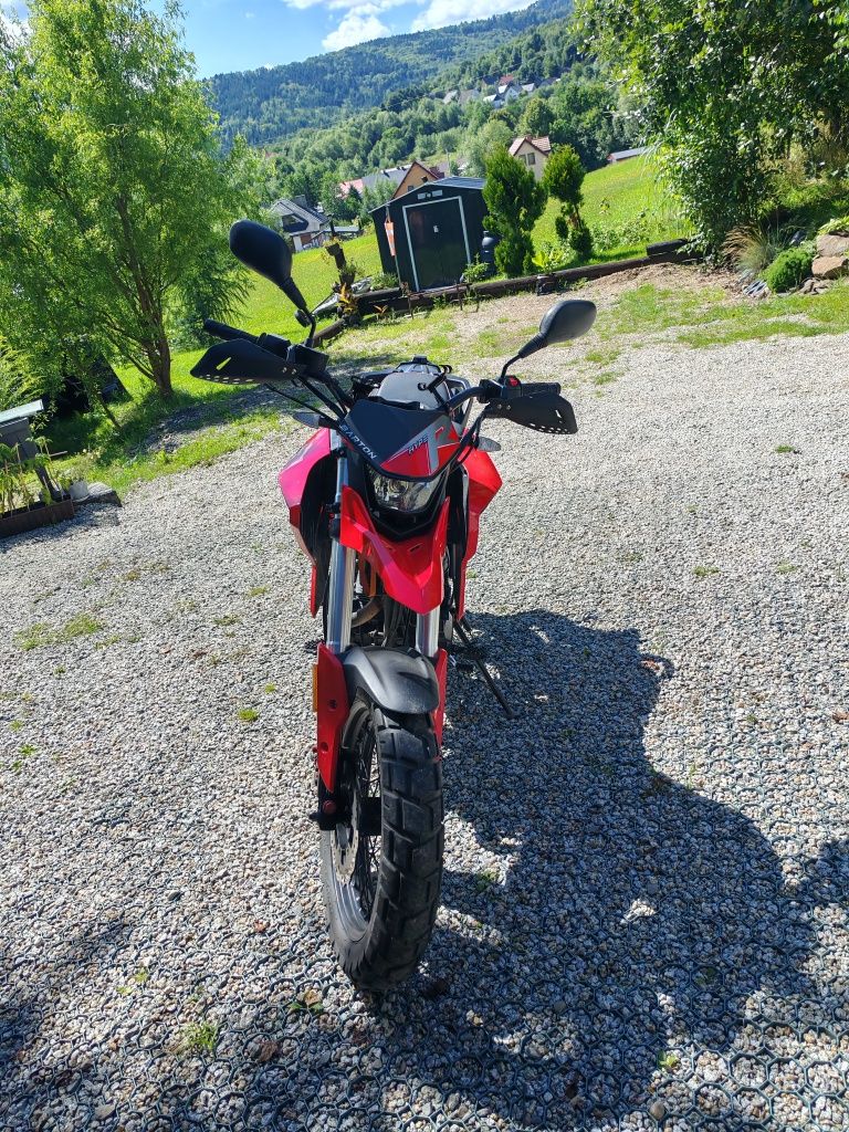 Barton Hyper 125cm3