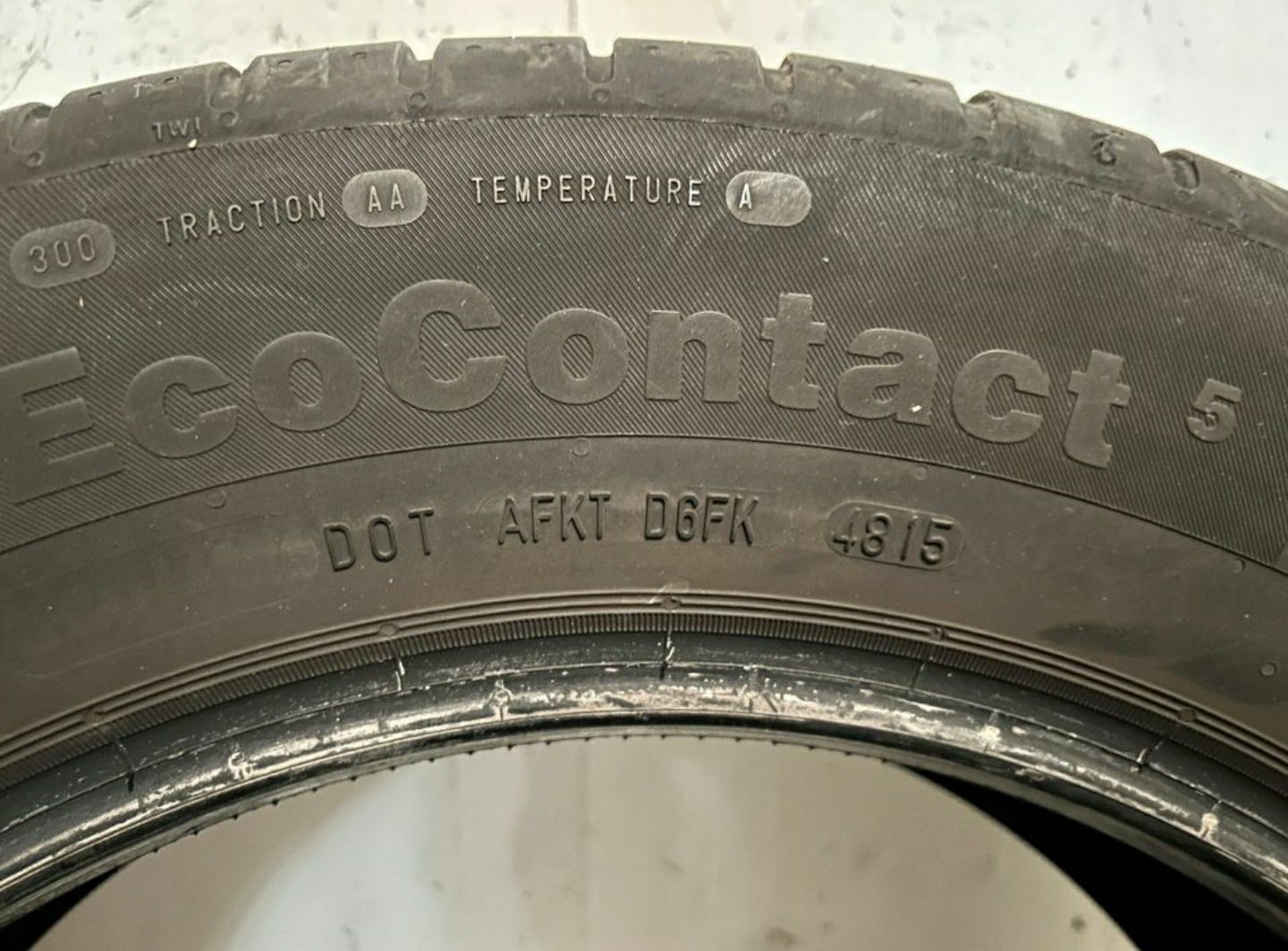Летние шины Conti EcoContact 215/60 R17