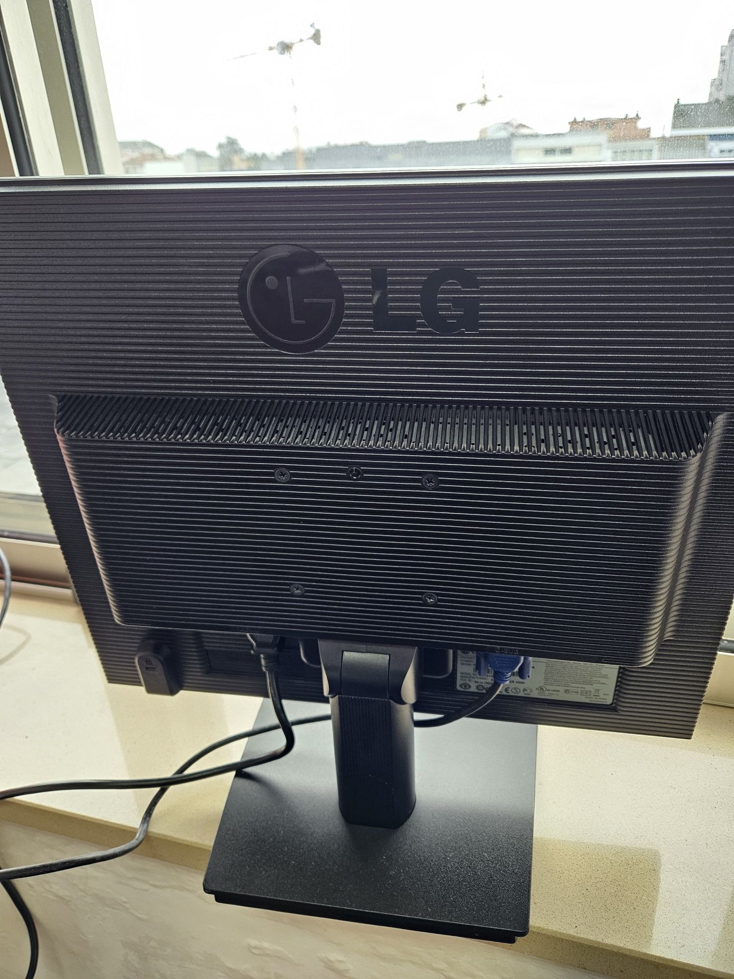 Monitor LG VGA como novo