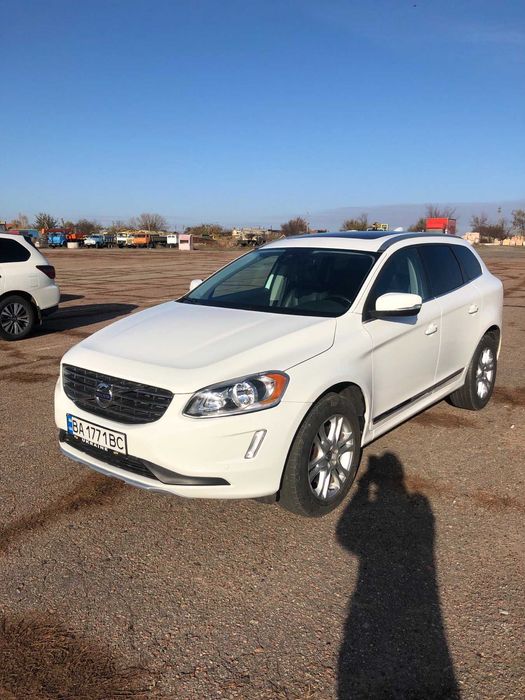 Volvo ХС60 полный привод надежность комфорт долговечность 2015