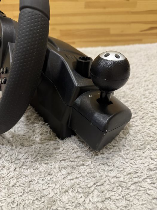 Хороший стан. Ігрове кермо Logitech Driving Force GT