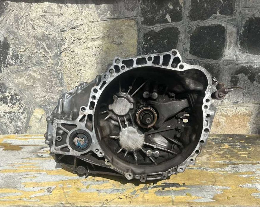 Коробка передач (МКПП) Toyota Avensis T27 (2008-2015р.в) - 2.0D4D