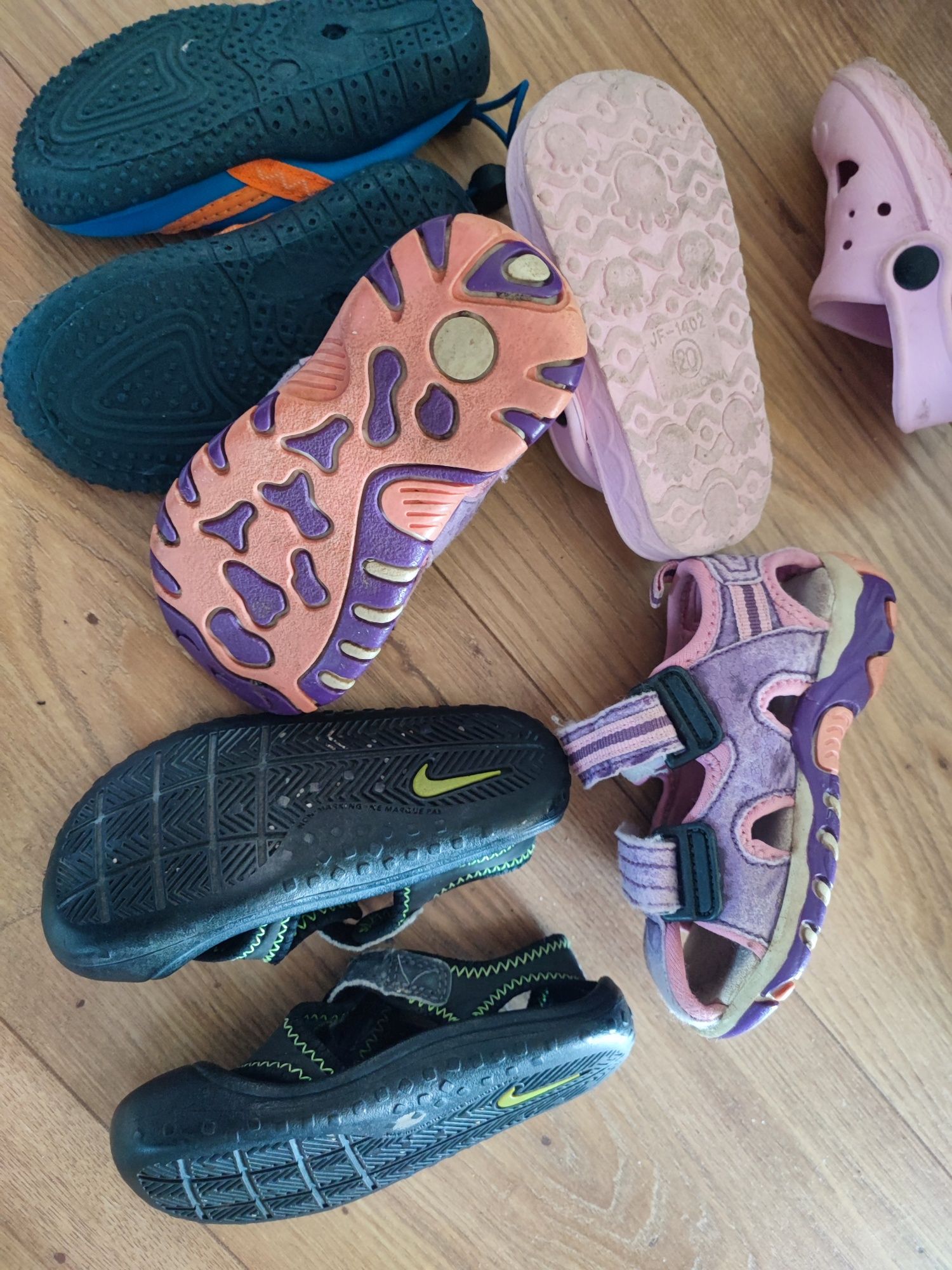 4 pary wkładka 14 sandałki Nike buty do pływania