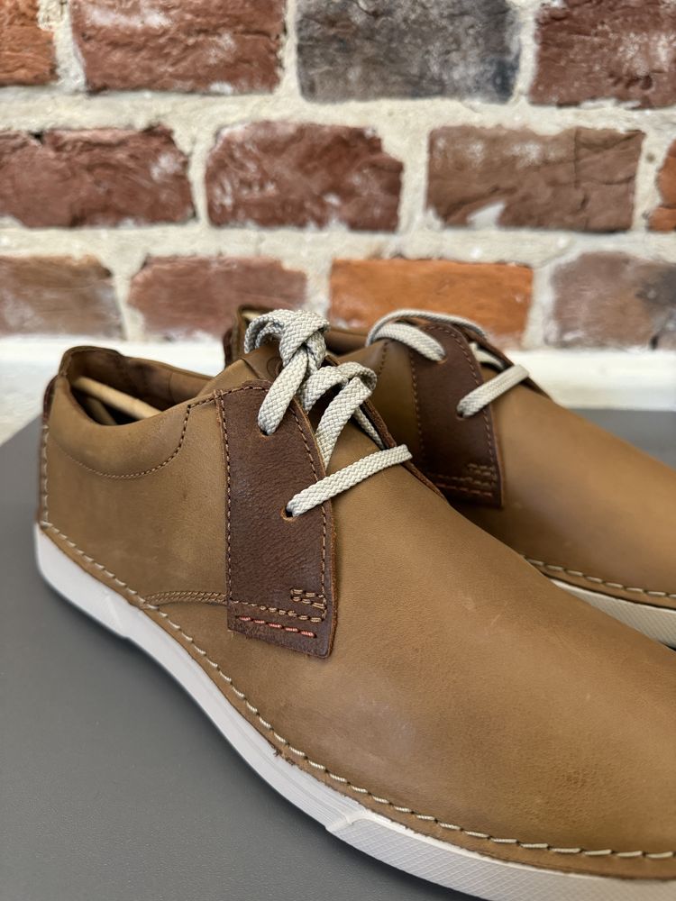 Продам нові оригінальні кеди Clarks gereld low