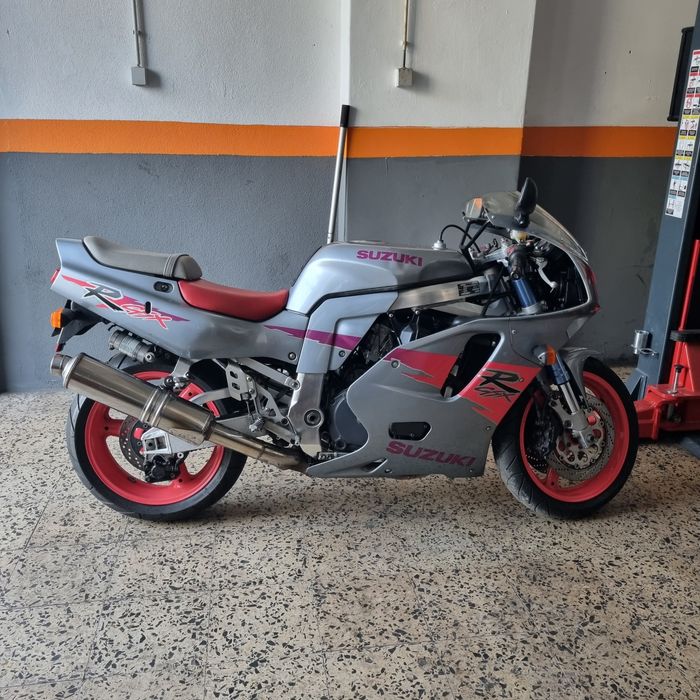 Suzuki Gsxr 750.