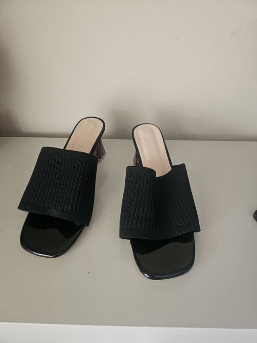 Sandálias mules salto