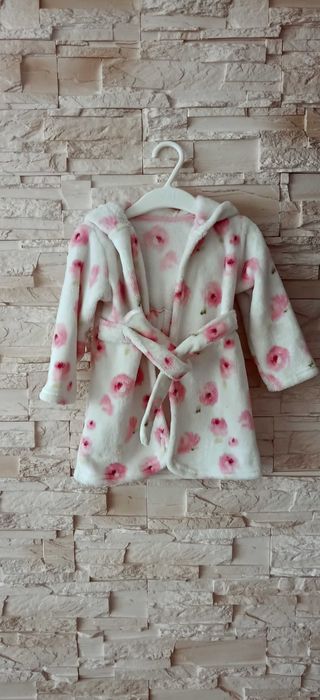 Szlafrok dla dziewczynki z kapturem w kwiaty biały 74/80 George