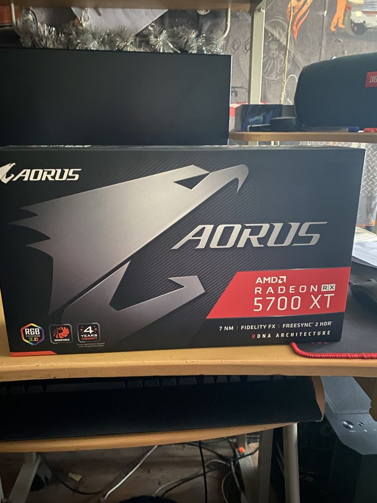 Продам amd rx 5700 xt