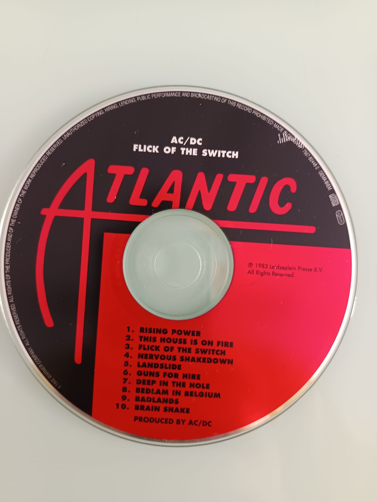 CD ac/ dc ( não tem capa )
