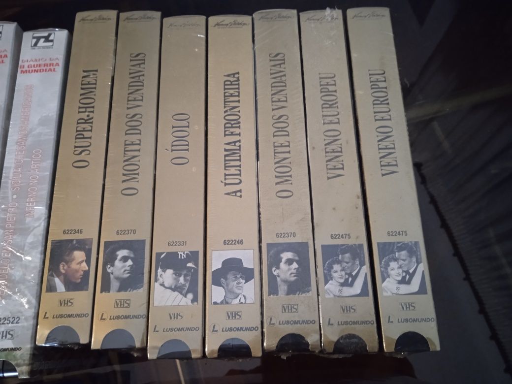 17 cassetes VHS diversas