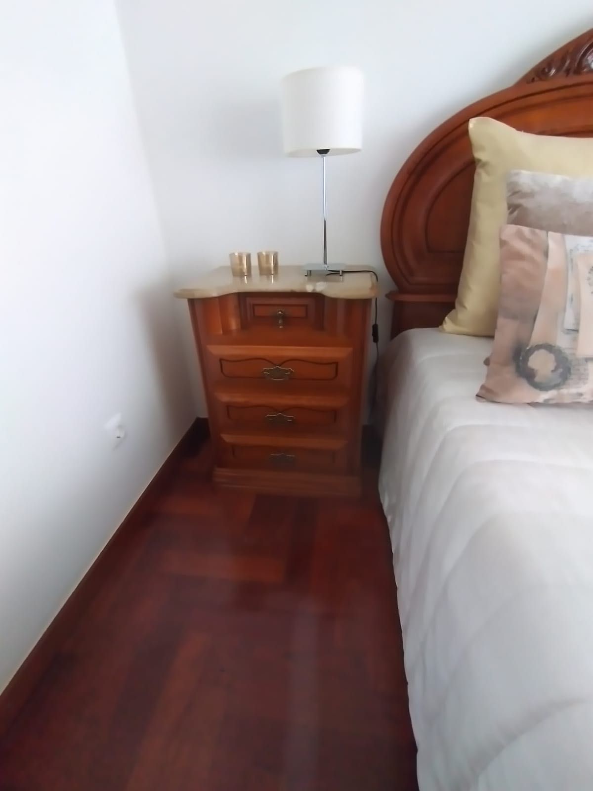 Mobília de quarto madeira