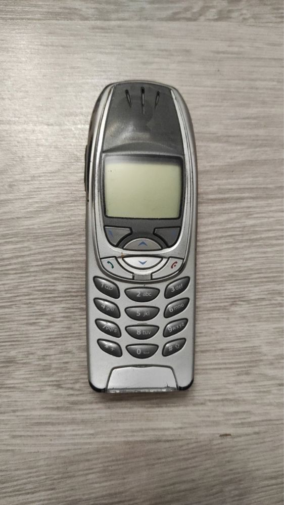 Nokia 6310i в рабочем состоянии.