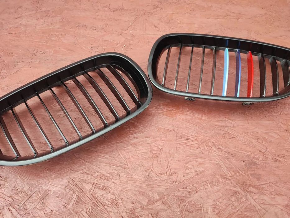 BMW E60 / E60 LCI / E61 / E61 LCI.  NERKI CZARNE M-PAKIET LEWA / PRAWA. O NR: 7 027 061 / 7 065 701 OEM. W BARDZO DOBRYM STANIE.