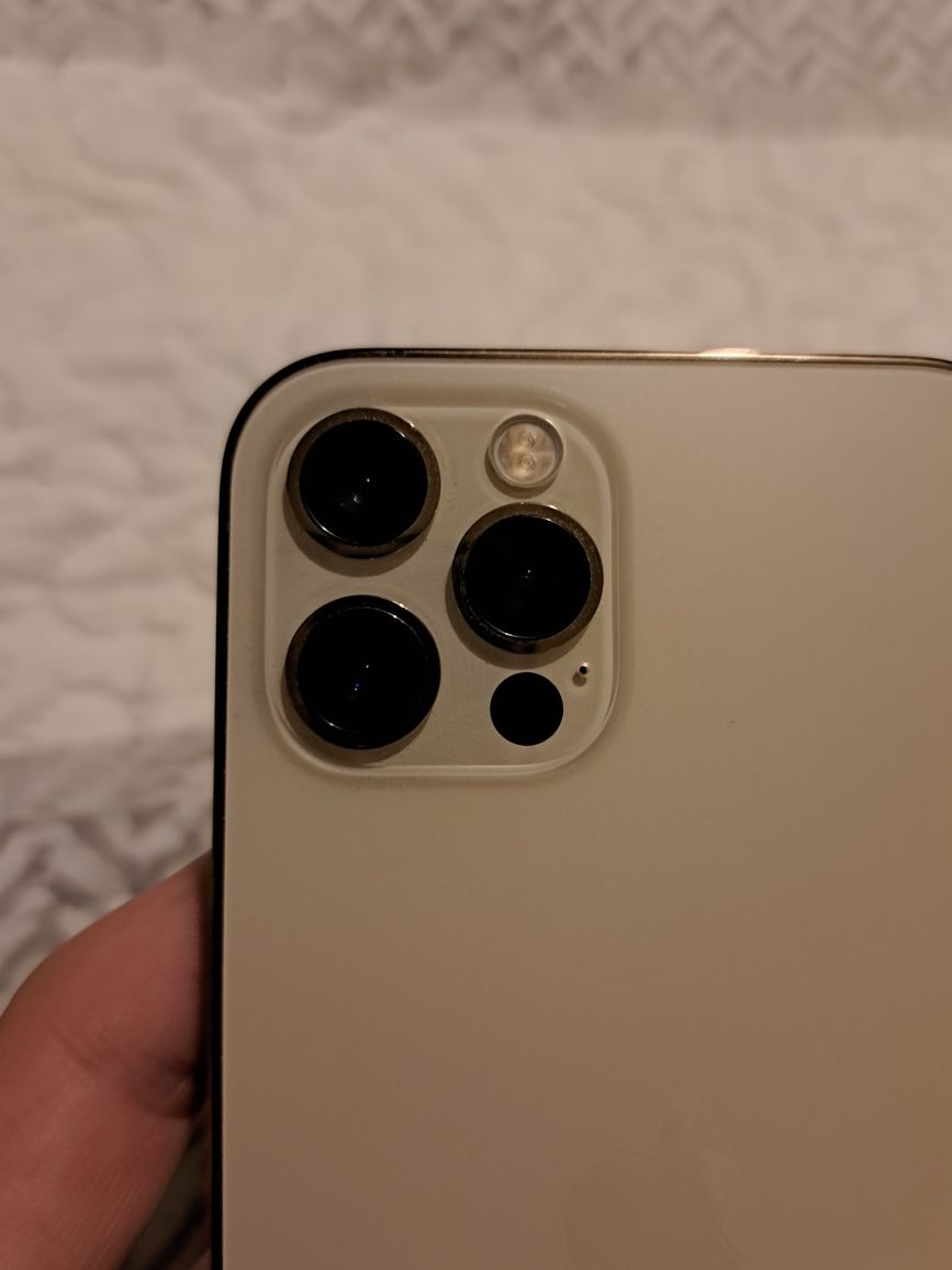 Iphone 12 pro Gold