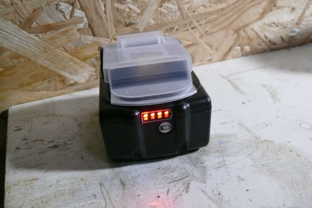 Bateria de íon de lítio  Makita.