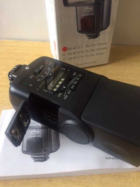 Вспышки Mecablitz 36 AF-3,  Saulute 220в и простая 3 вольта !