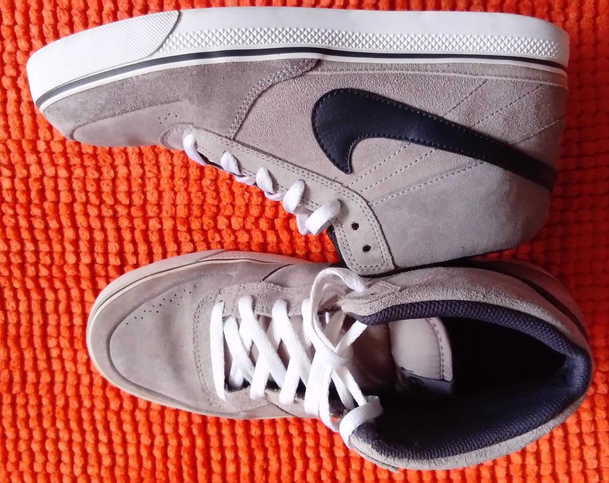 Super lekkie skórzane wysokie półbuty sneakersy Nike, rozmiar 44