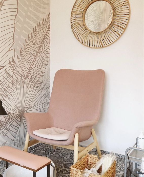 Ikea крісло рожеве