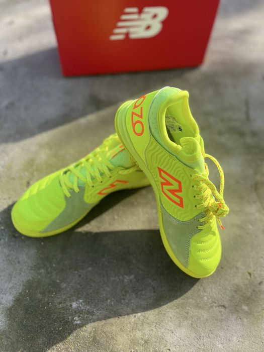 Футзалки New Balance AUDAZO V5 PRO