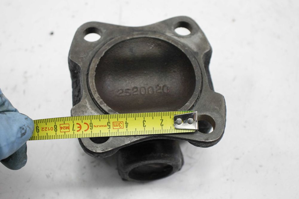 Iveco daily IV 2.3 hpi krzyżak flansza podstawa wału napędowego wał