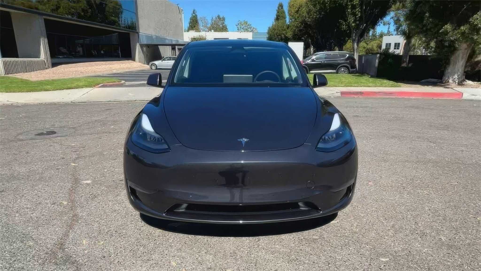2024 Tesla Model Y Long Range