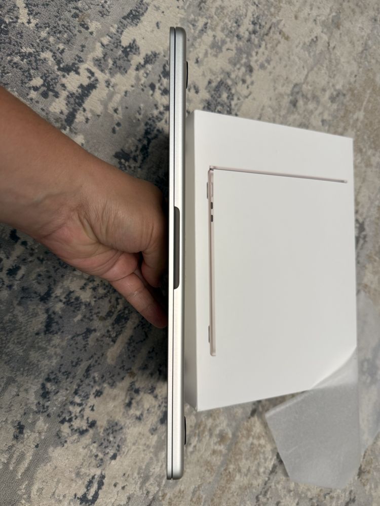 Macbook Air M2 8/256gb
