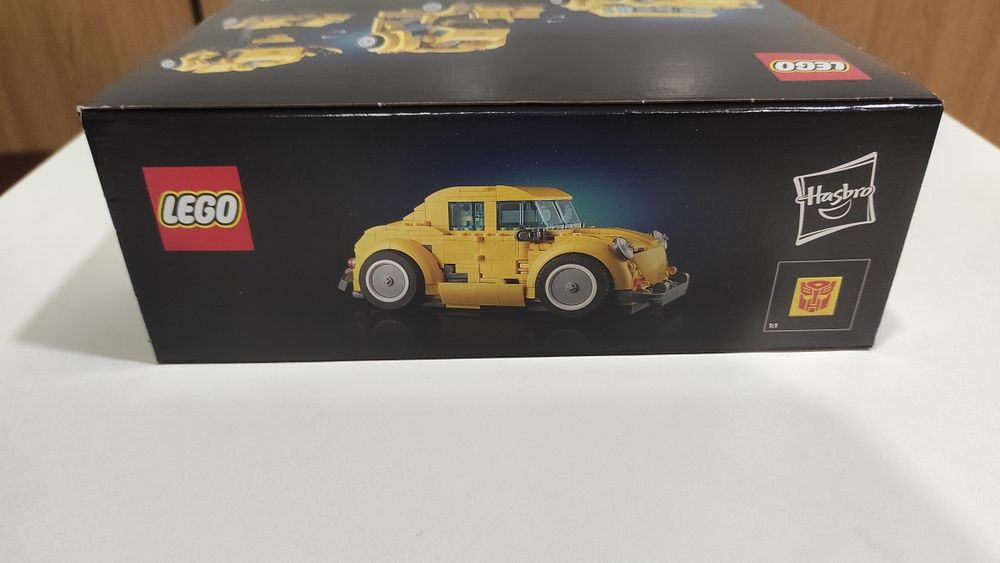 Конструктор LEGO ICONS 10338 TRANSFORMERS Bumblebee (950 Деталей)