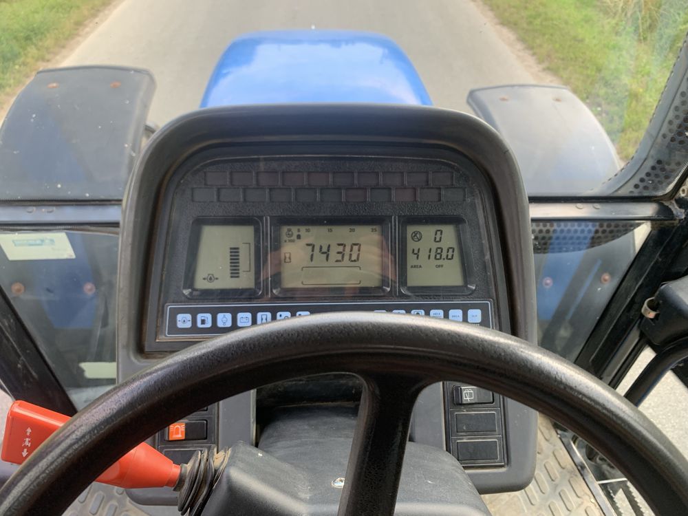 New Holland  TM 150