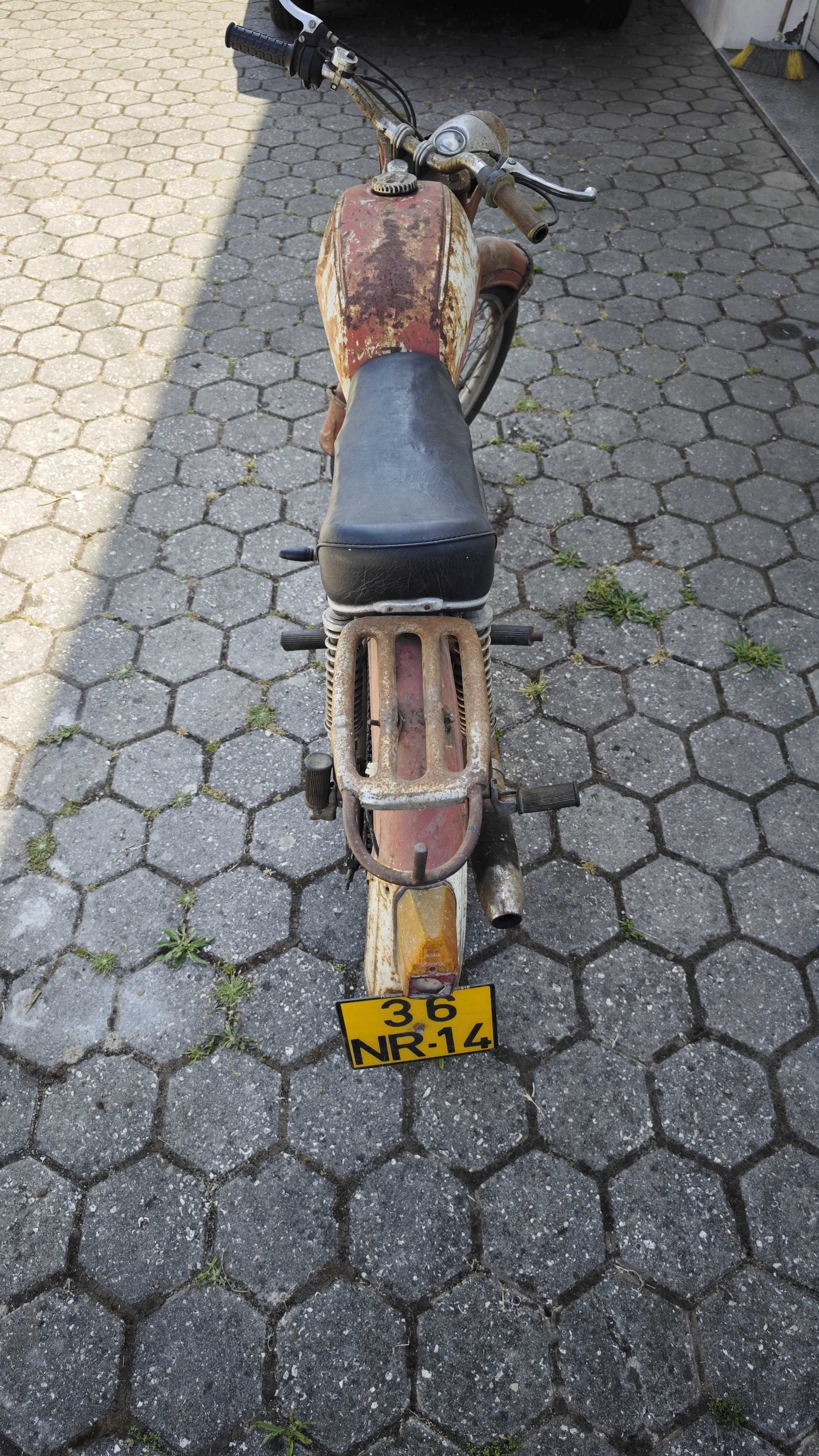 Vendo mota de marca histórica Casal K16 50cc – 273 937 km