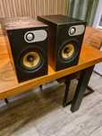 Bowers & Wilkins 686