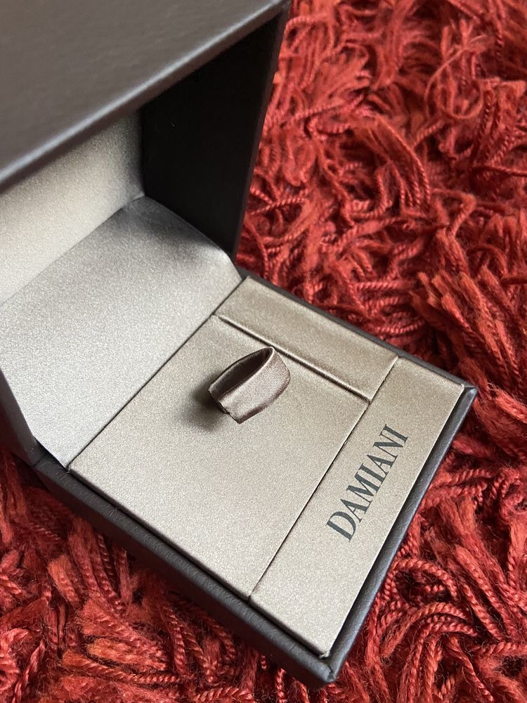 Коробка Damiani для кольца