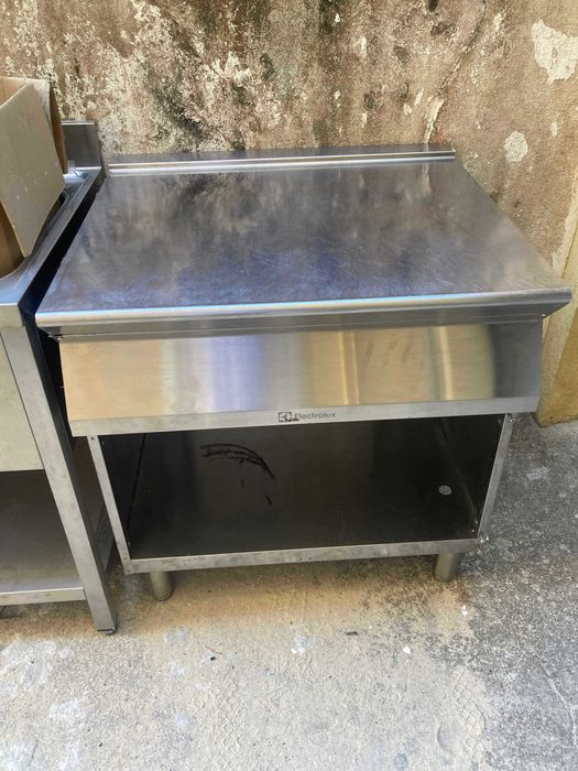 Bancada de Trabalho INOX Eletrolux 80x75x85