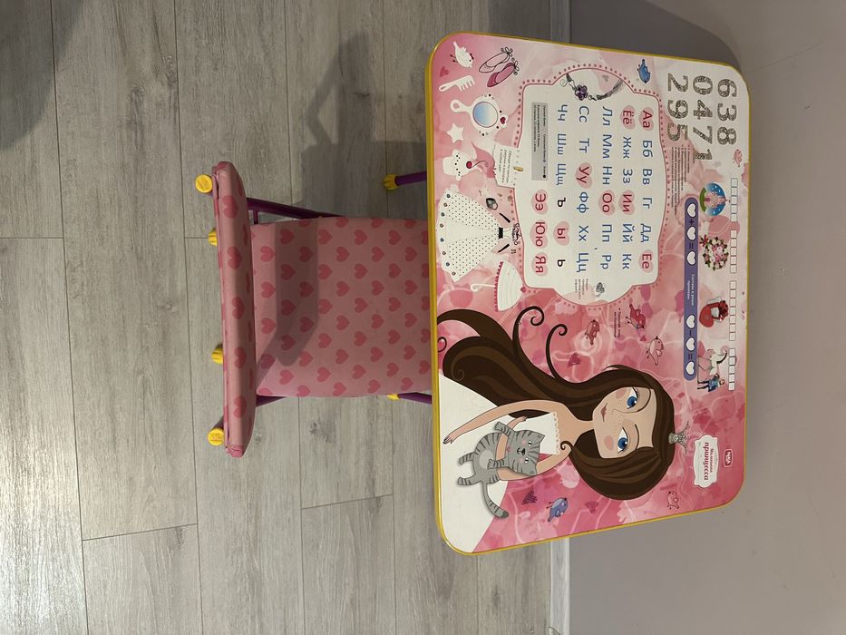 Продаю дитяча парта