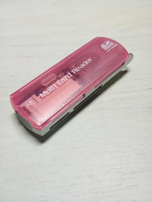 Картридер USB 2.0, підтримка карт SD/MMC, MS, TF, M2 (рожевий)
з