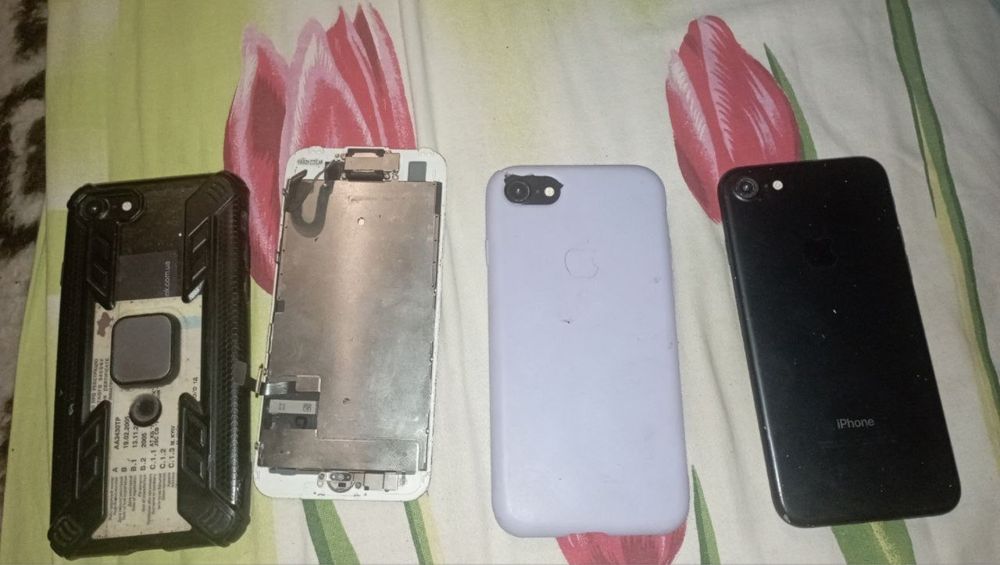 Продам Iphone 7 3штуки