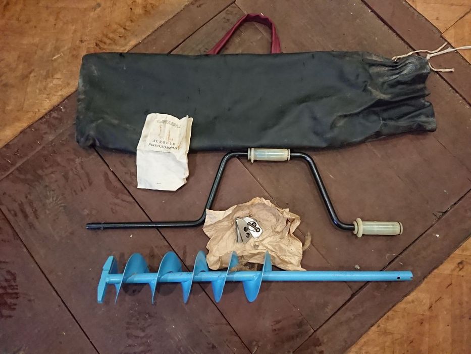 Ледобур + два комплекти ножей