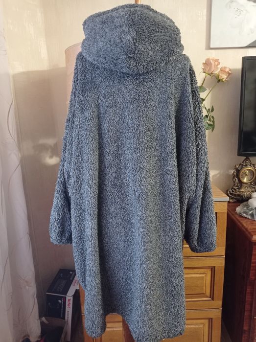 Худи /плед бренда NEXT